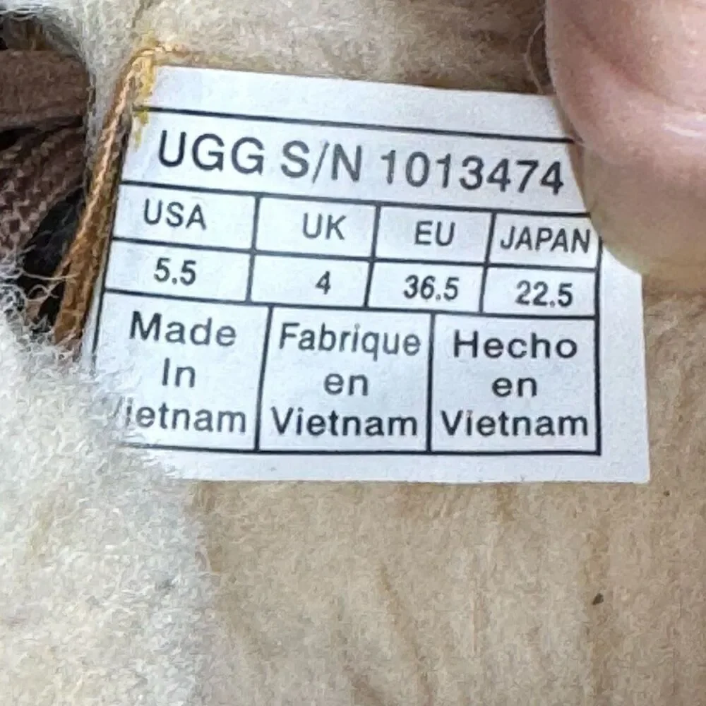 Ugg brown/ tan fur lined mixon leather boots size 5.5
